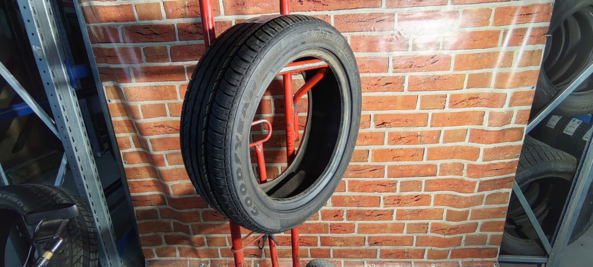 Goodyear Goodyear 215/50 R17 Goodyear